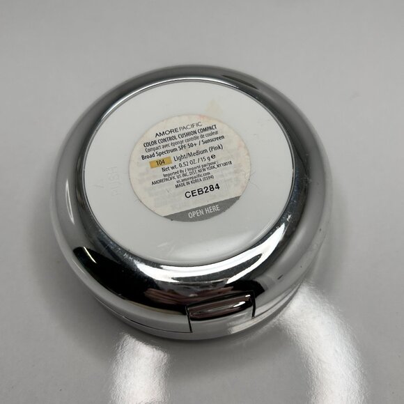 NEW Amore Pacific Color Control Cushion Compact Broad Spectrum SPF 50+ 104 Light - Picture 4 of 4